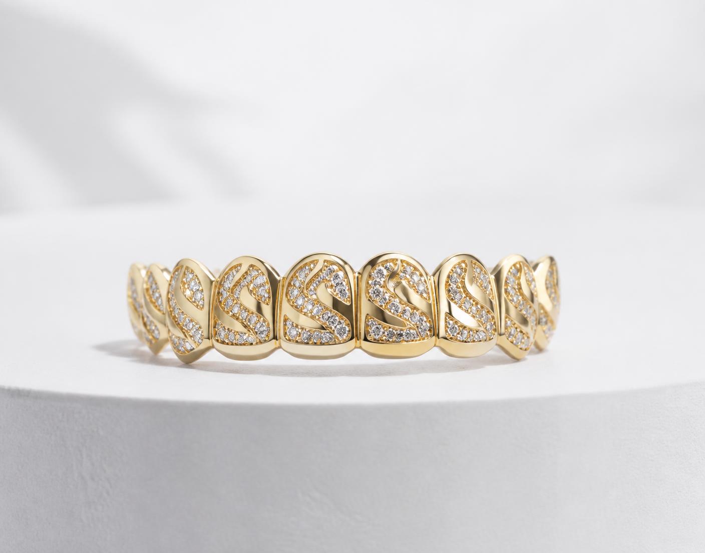 Custom gold removable oral jewelry piece